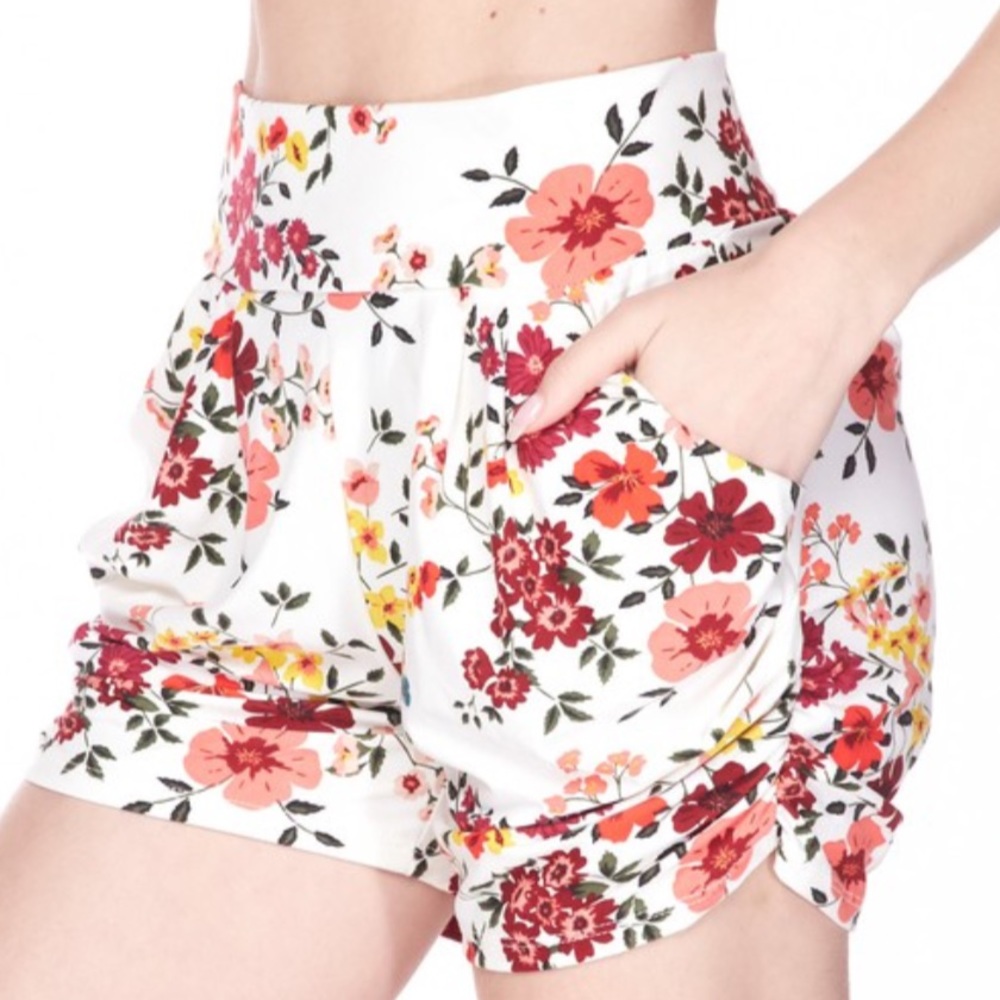 Black Only! High Waisted Wide Band Harem Shorts - Picture 12 of 16